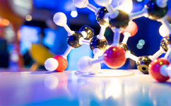 李克強(qiáng)：通過發(fā)展“互聯(lián)網(wǎng)+醫(yī)療”、醫(yī)聯(lián)體等 將優(yōu)質(zhì)醫(yī)療資源下沉